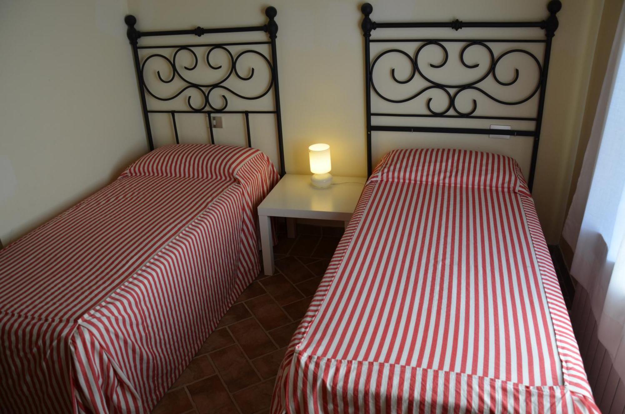 Agriturismo Sant'Alfredo Monteroni dʼArbia Rum bild