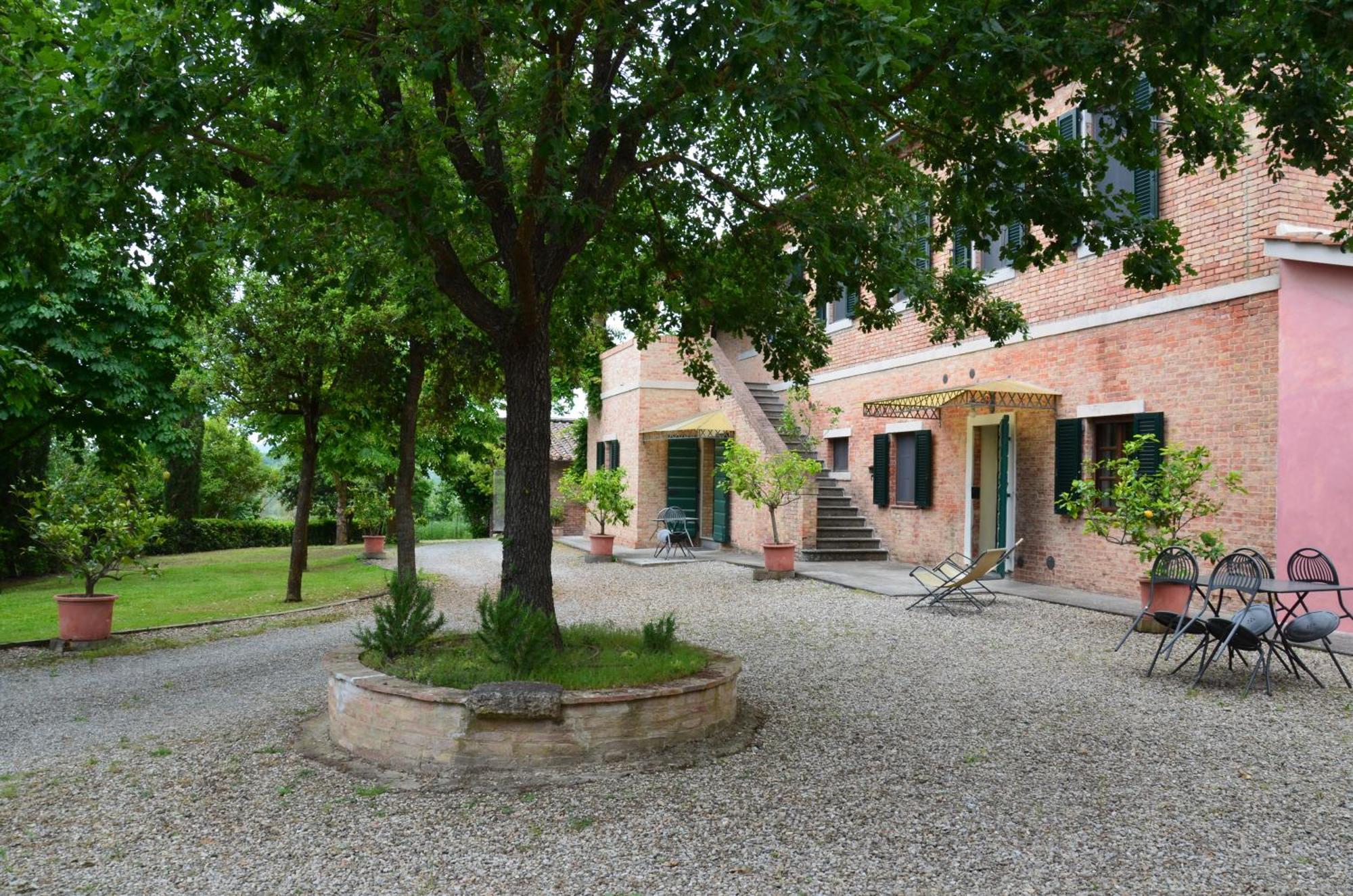 Agriturismo Sant'Alfredo Monteroni dʼArbia Exteriör bild