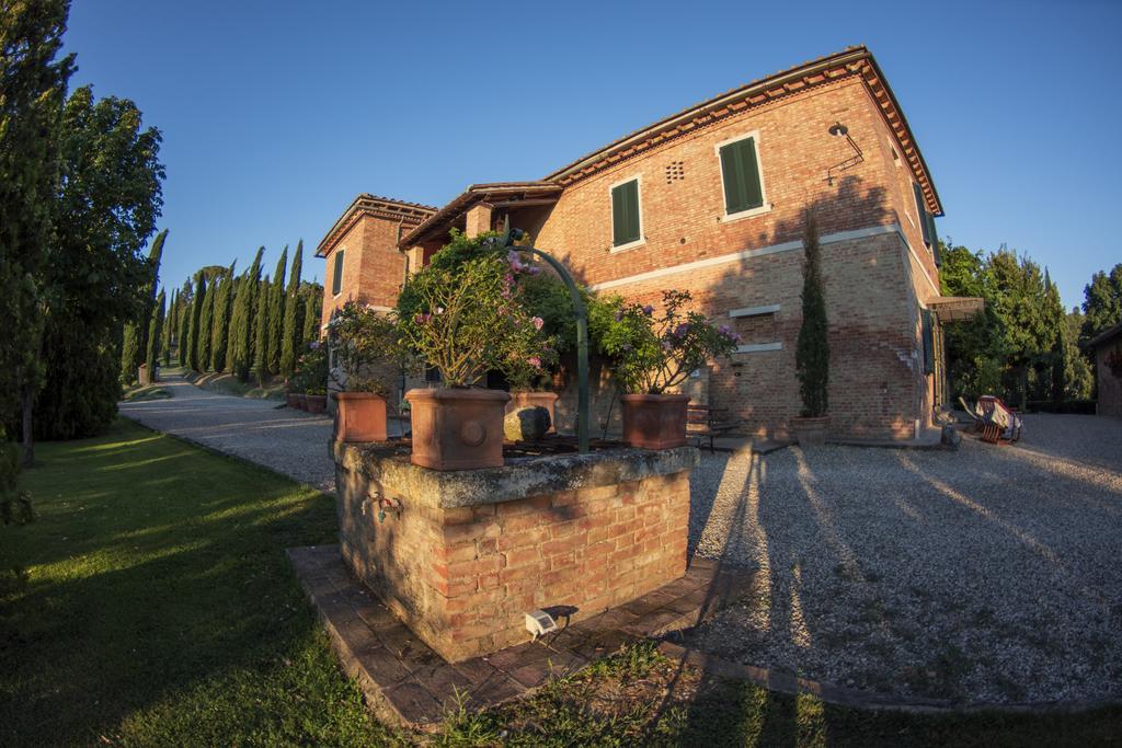 Agriturismo Sant'Alfredo Monteroni dʼArbia Exteriör bild